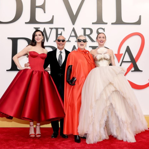 Vezi toate ținutele de pe covorul roșu de la premiera din New York a filmului The Devil Wears Prada 2