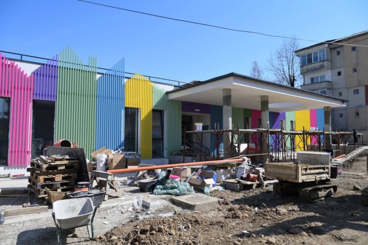 Baia Mare inaugurează simultan două creșe, marcând o premieră națională