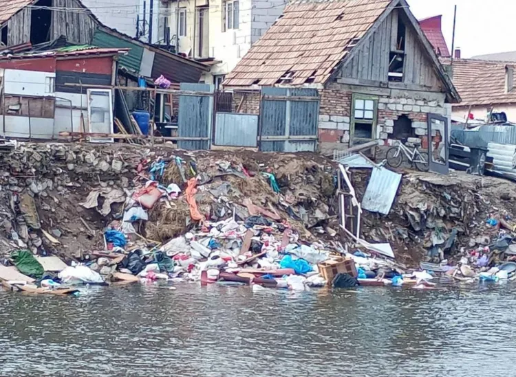 Primarul din Florești atrage atenția asupra deșeurilor din Someș