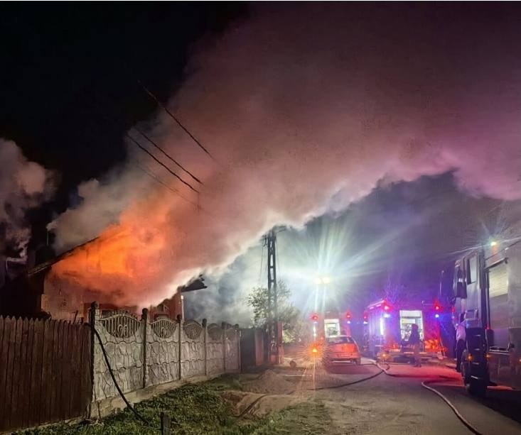 Incendiu devastator în comuna Morteni: peste 200 de metri pătrați afectați