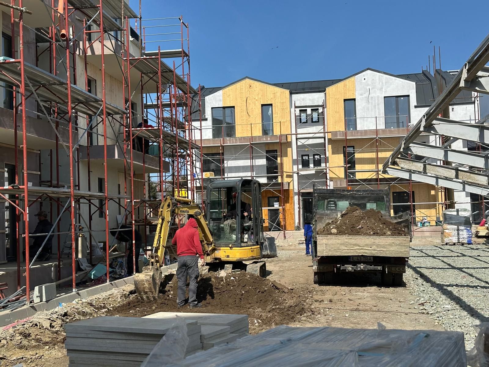 Lucrările la blocurile pentru tinerii specialiști din Fetești avansează rapid