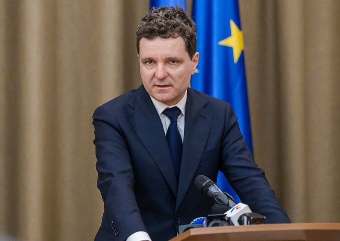 Nicușor Dan discuta cu liderii coaliției pentru a calma tensiunile politice