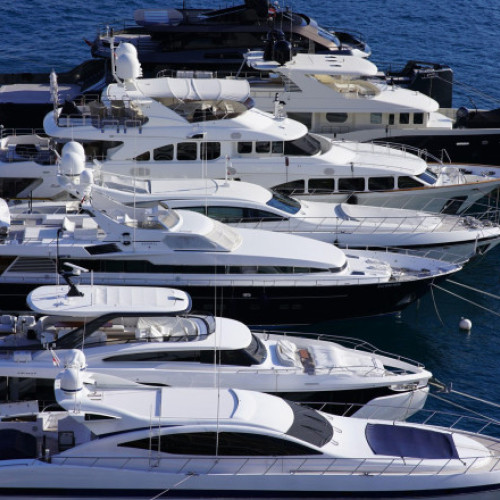 Numărul miliardarilor va crește rapid, atingând aproape 4.000 în cinci ani