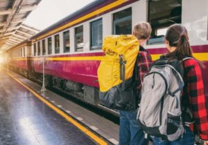 CFR suplimentează trenurile către litoral în mini-vacanța de 1 Mai