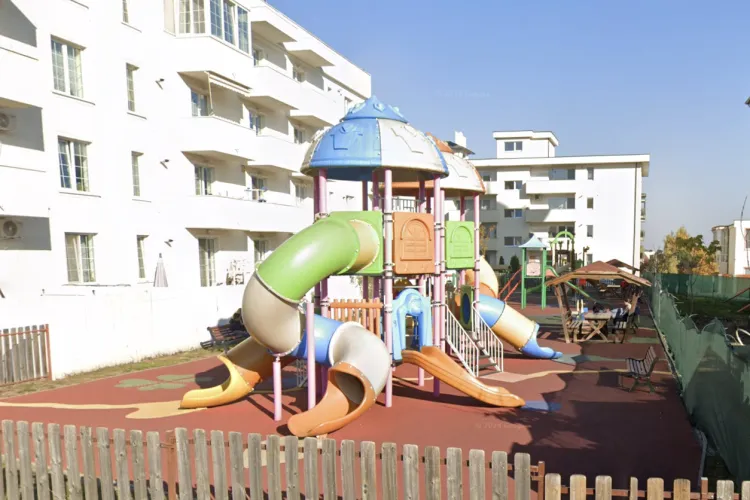 Parcul de pe strada Theodor Capidan, transformat în toaletă în aer liber