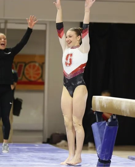 Ana Maria Bărbosu, gimnasta din Vrancea, excelează la Stanford