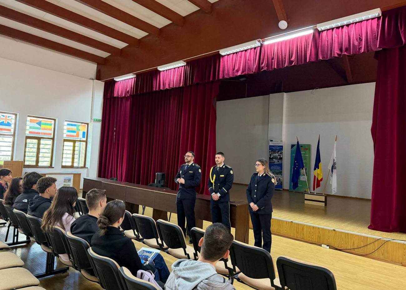 Elevii din Titu explorează cariere în sistemul penitenciar