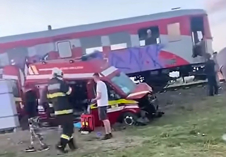 Accident feroviar grav în apropiere de Timișoara: patru persoane rănite