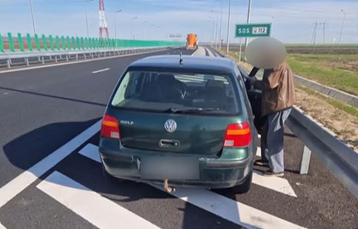 Bărbat de 75 de ani prins conducând pe contrasens pe Autostrada Moldovei