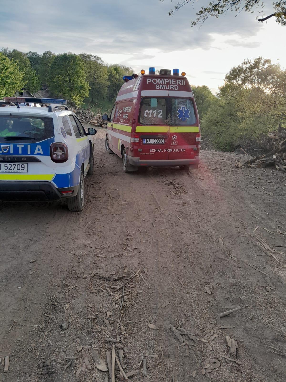 Tragedie în Vrancea: un bărbat a murit după ce a fost lovit de un copac