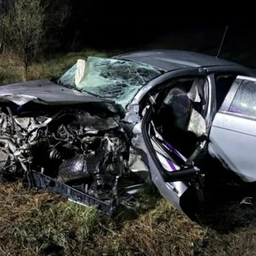 Accident pe autostrada A1: patru răniți în coliziune între autoturism și camion