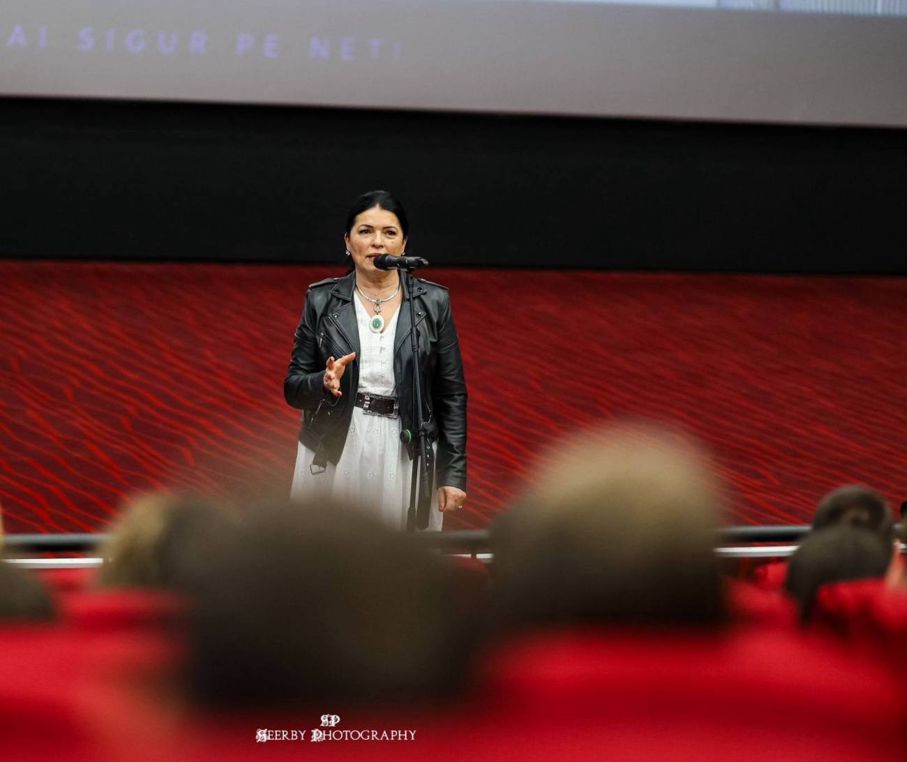 Părinții se confruntă cu dificultăți în relația cu adolescenții, avertizează specialiștii