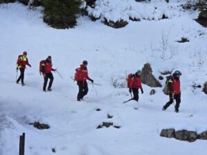 Salvamont Brașov reia căutările turistului britanic dispărut în Bucegi