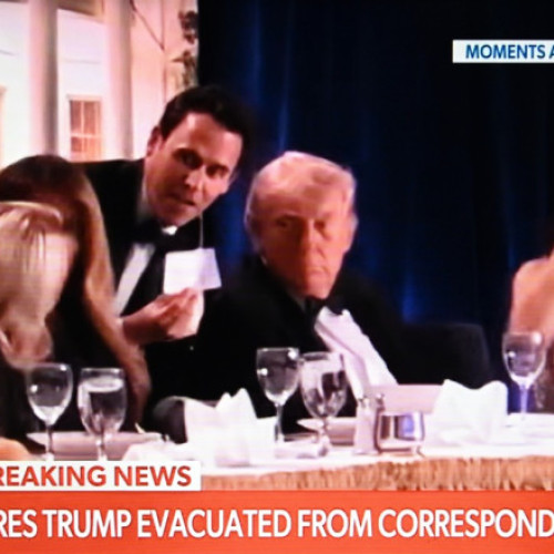 Incident armat la cină cu corespondenții Casa Albă, Donald Trump în siguranță