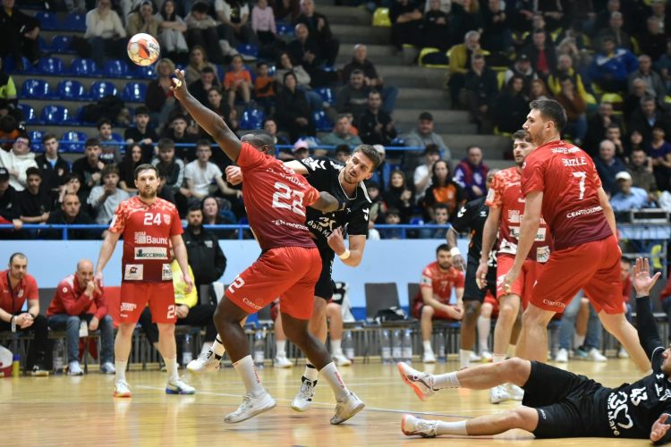 Minaur Baia Mare câștigă decisiv la Sighișoara și urcă în clasament