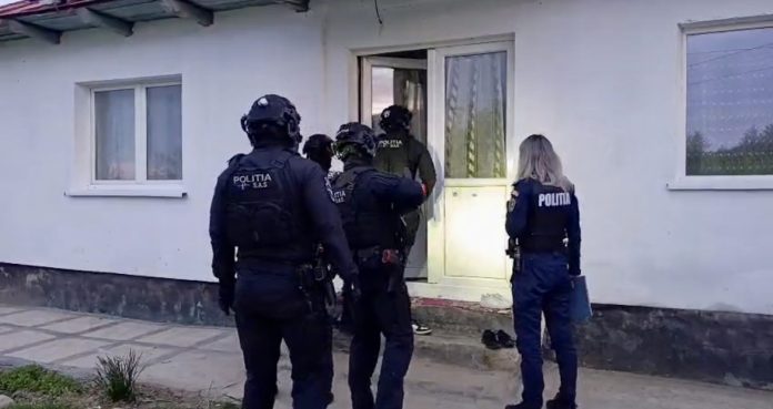 Bărbat din Vârfu Câmpului, arestat după amenințări online