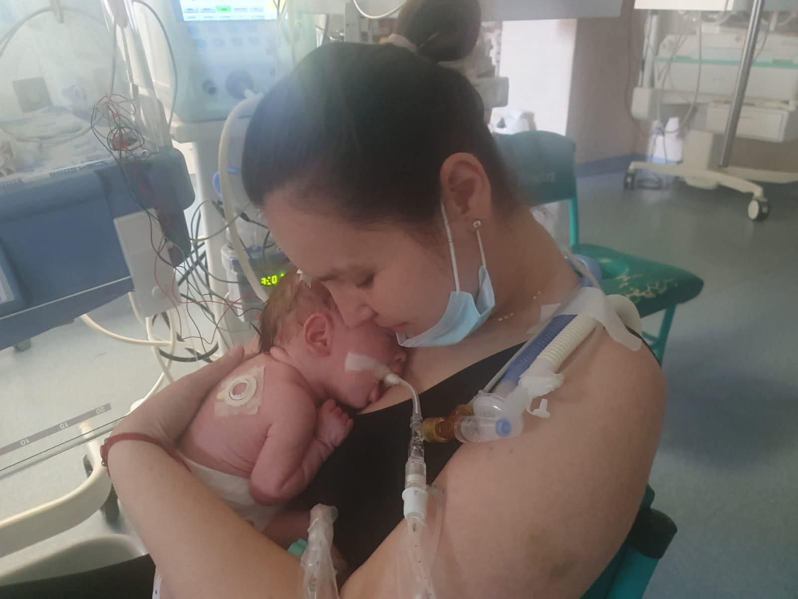 Apel al Sindicatului Europol pentru o fetiță bolnavă din Sibiu