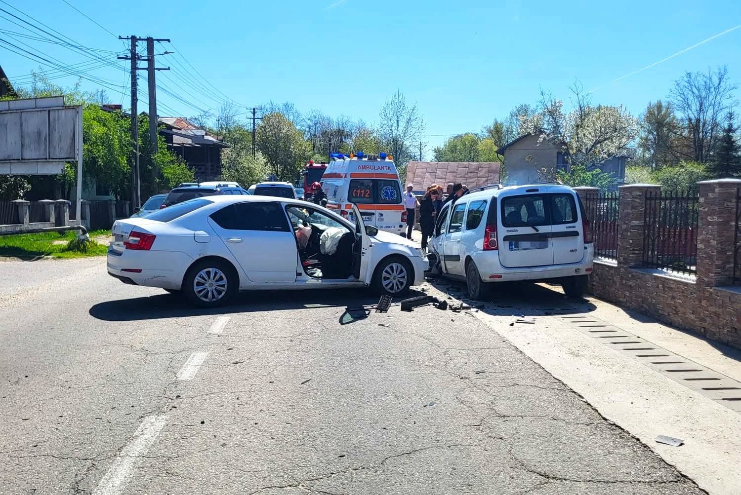 Accident rutier grav în Dâmbovița, un adolescent a fost rănit