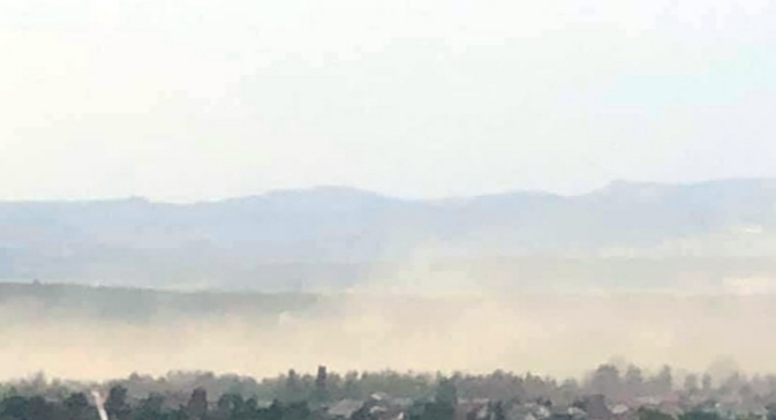 Vântul transportă praf din zona Tăuții de Sus către Baia Mare