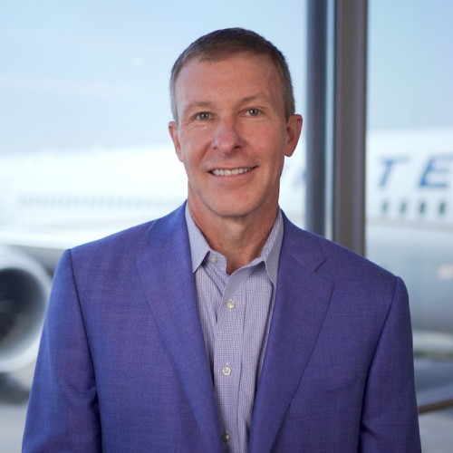 Directorul United Airlines spune că discută despre achiziția de active de la o altă companie aeriană