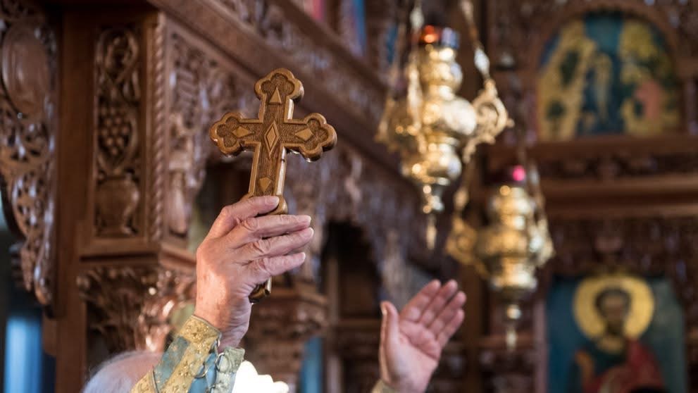 Conflict între preoți la o biserică din Târgu Jiu, poliția intervenind