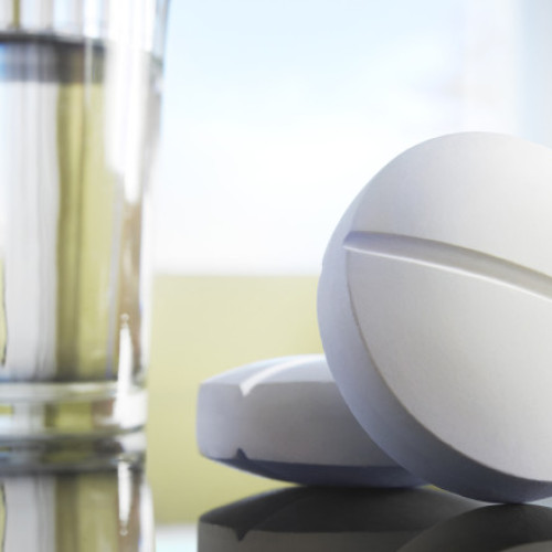 Aspirina, de la analgezic la posibilă prevenție a cancerului, atrage atenția cercetătorilor