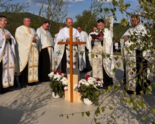 Sfințirea pietrei de temelie a noii biserici din Bârgău