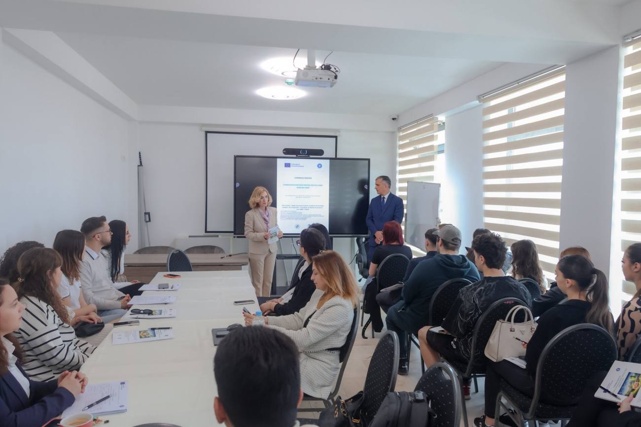 Conferință dedicată energiei regenerabile la Universitatea „Valahia” din Târgoviște