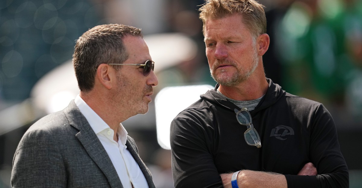 Eagles coboară în draft și adaugă două selecții suplimentare în 2026