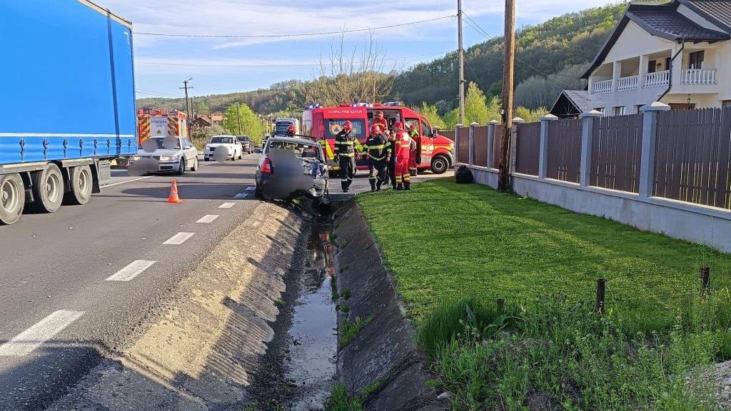 Accident rutier în Drăganu: un rănit transportat la spital