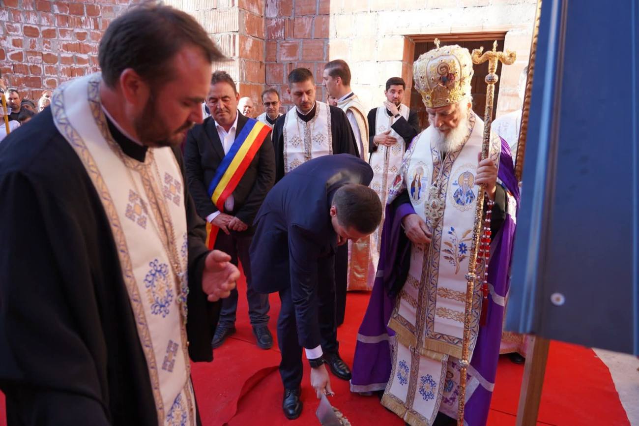 Piatra de temelie pentru o nouă biserică în Românești, Potlogi