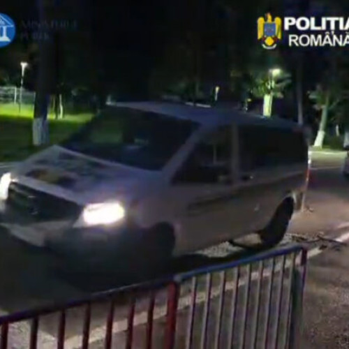 Poliția din Hunedoara efectuează percheziții pentru vânzări ilegale de licențe software