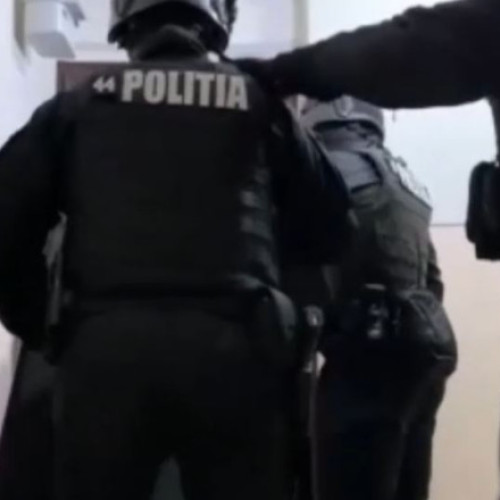 Haine, detergenți sau licențe software. Procurorii din toată țara au intrat peste persoane care vând produse contrafăcute