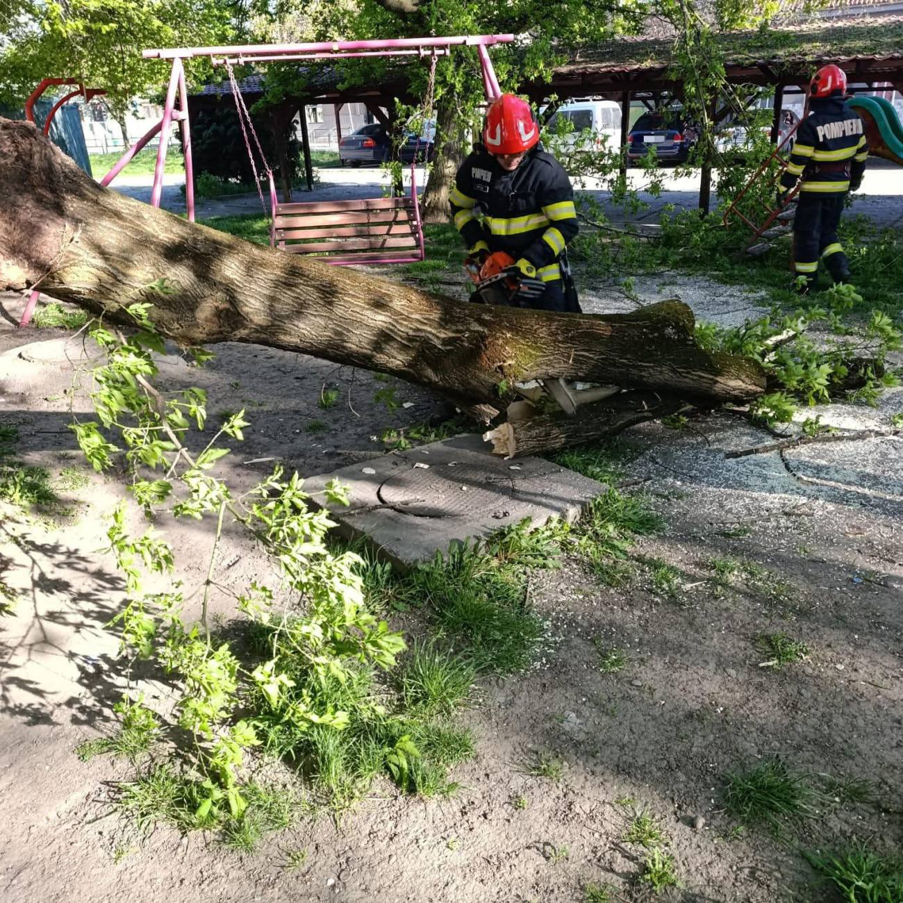 Fenomele meteorologice severe afectează 72 de localități din România