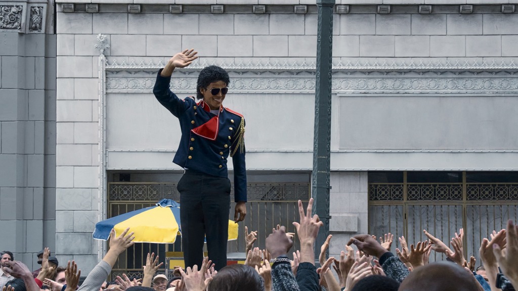 Antoine Fuqua a primit un surplus de 15 milioane de dolari pentru refilmările care au eliminat acuzațiile din Michael