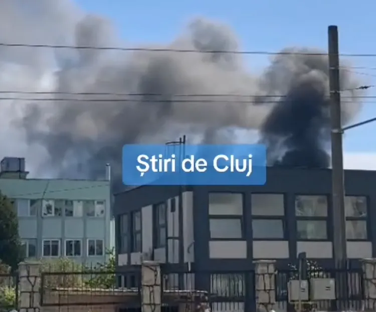 Incendiu de proporții pe Bulevardul Muncii din Cluj-Napoca