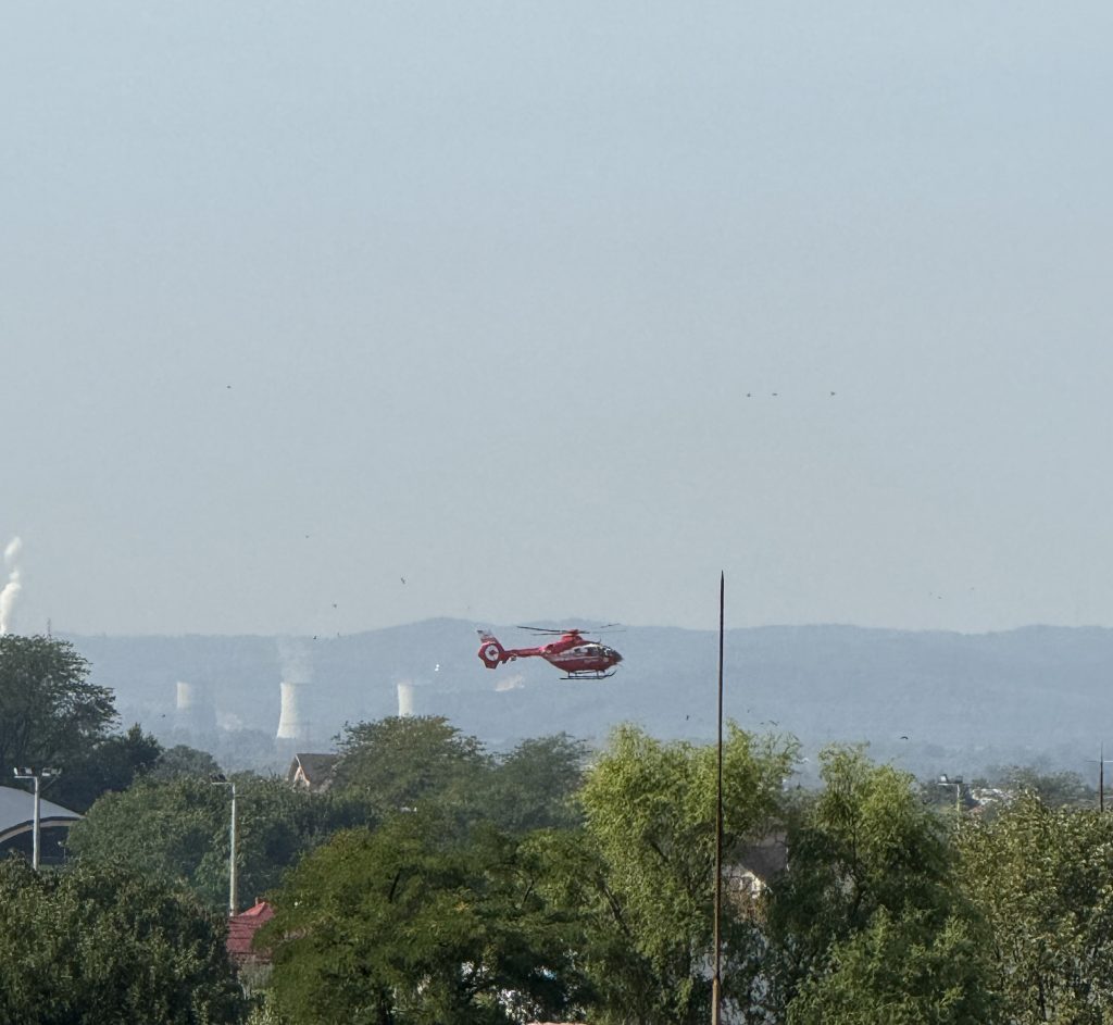 Elicopter SMURD efectuează transfer de urgență din Târgu Jiu în Craiova