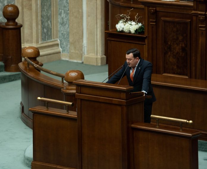 Cătălin Silegeanu acuză Guvernul de măsuri sociale insuficiente pentru români