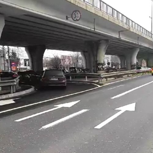 Nod de întoarcere amplasat sub pasajul de pe DN1 pentru a evita traficul la Aeroport Otopeni
