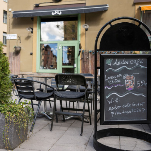 O cafenea din Stockholm condusă complet de inteligența artificială