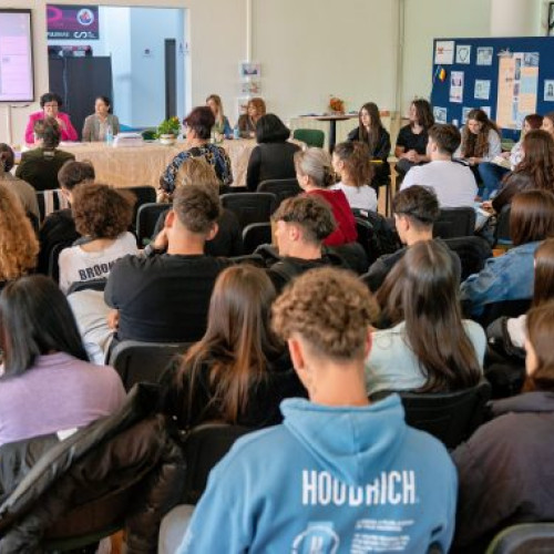 Eveniment dedicat cărților, organizat de Liceul Tehnologic „Dumitru Dumitrescu”