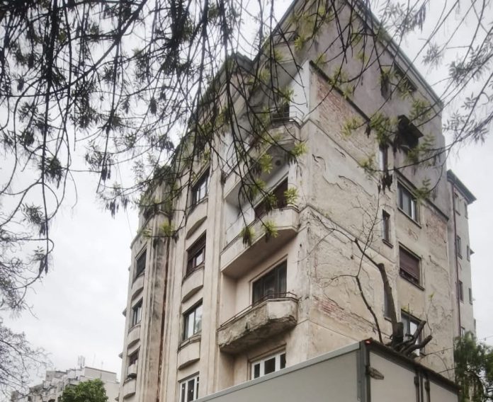 Încep lucrările de consolidare pentru clădirea de pe strada Dionisie Lupu nr. 55
