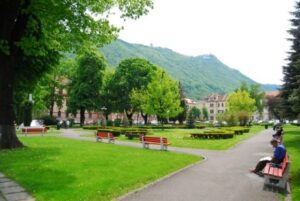 România se confruntă cu vreme rece și ploi începând de mâine