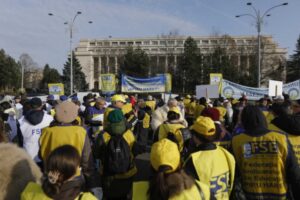 Protest la Ministerul Educației împotriva reducerii finanțării școlilor