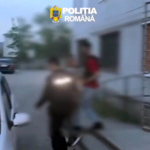 Captură importantă la Călan: Bărbat urmărit internațional, arestat