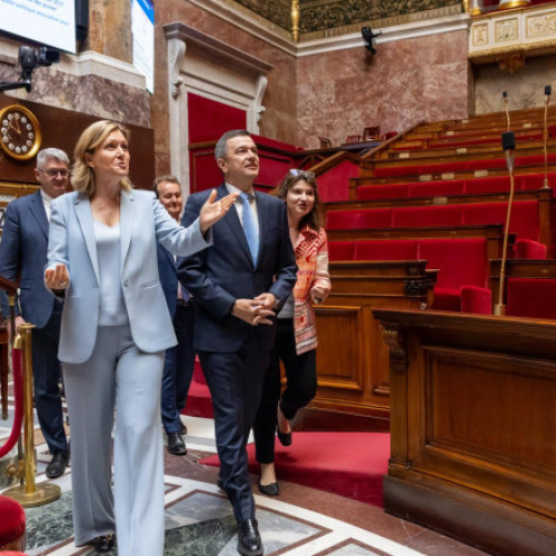 Sorin Grindeanu se întâlnește cu președinta Adunării Naționale a Franței la Paris