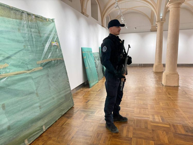 Transportul operelor de artă din Baia Mare, asigurat de Jandarmeria Maramureș