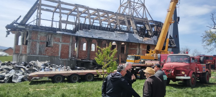 Incendiul din Șurdești: Vasile Bizău cheamă la solidaritate pentru comunitatea greco-catolică