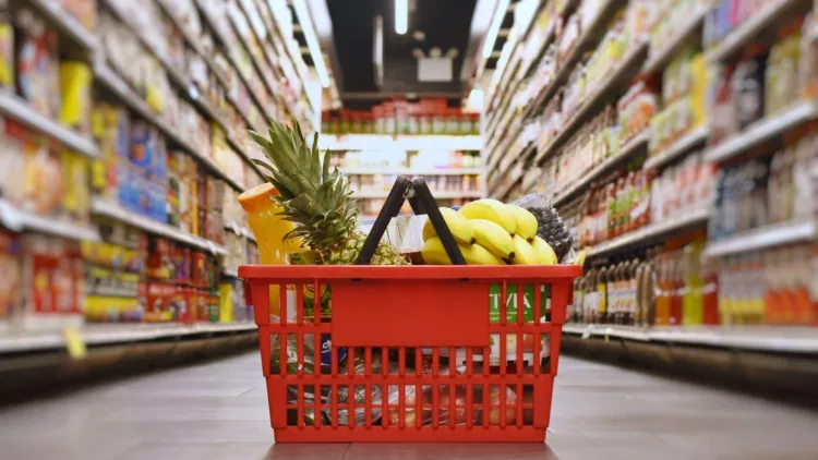 Supermarketurile din România rămân deschise de 1 Mai 2026