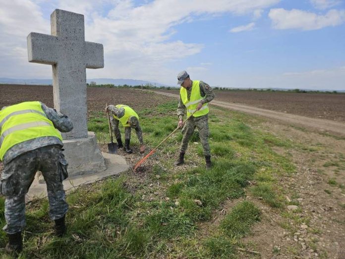 Militarii din Focșani onorează eroii căzuți în Primul Război Mondial